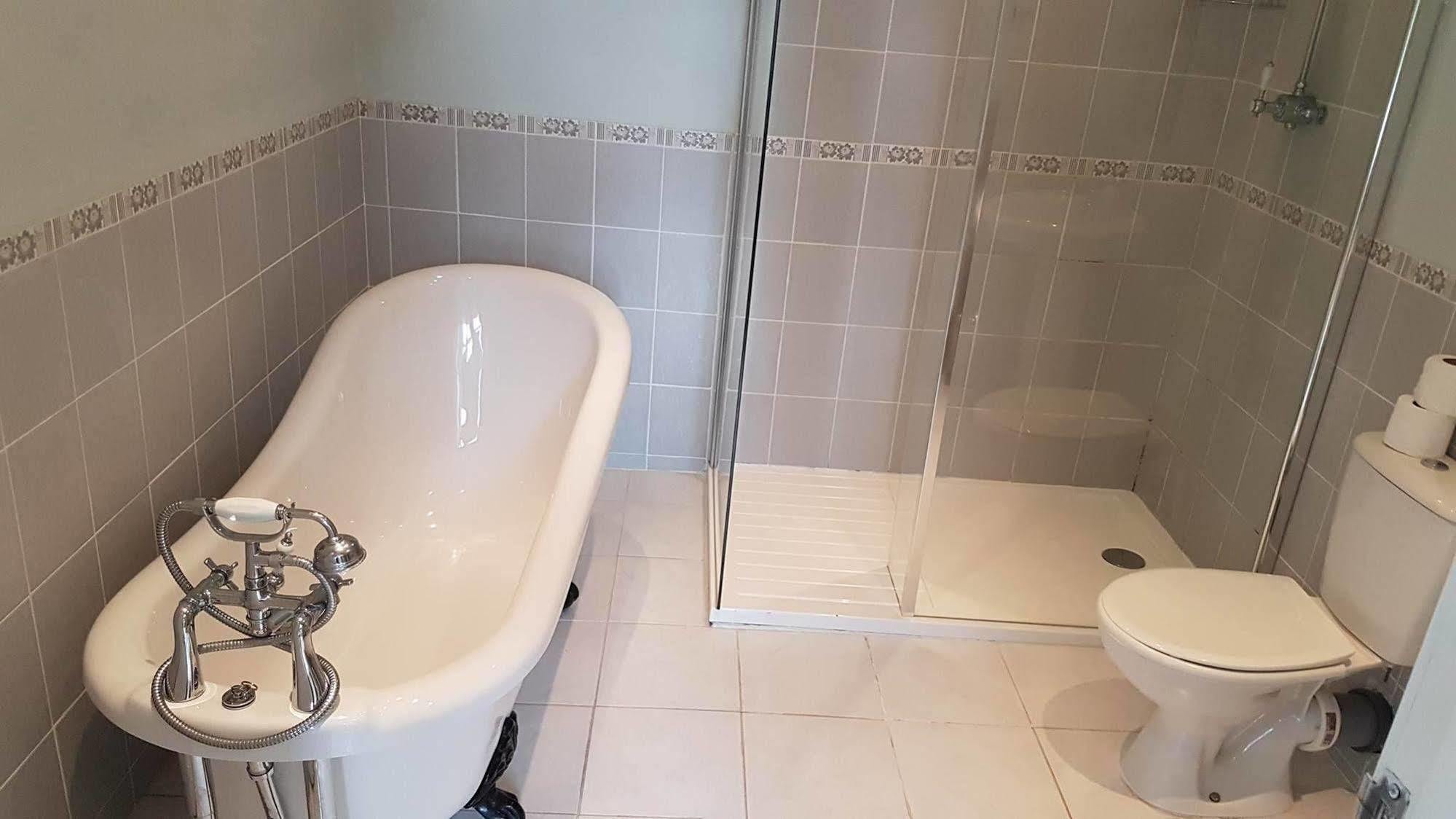 Antrobus Hotel Amesbury Zewnętrze zdjęcie